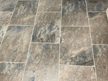 Slate tiles: Hartland Grey